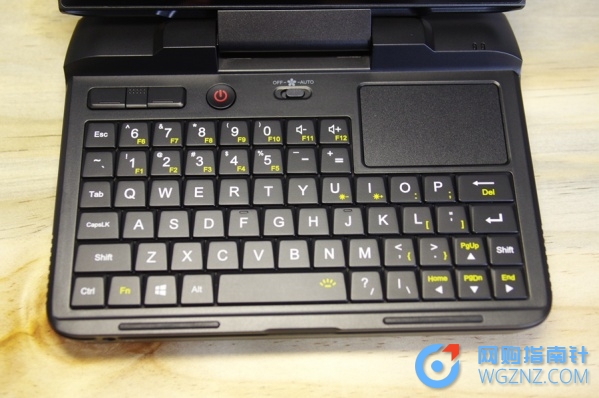 gpd_micropc_12.jpg